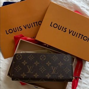 Louis Vuitton Clémence Wallet, brand new!